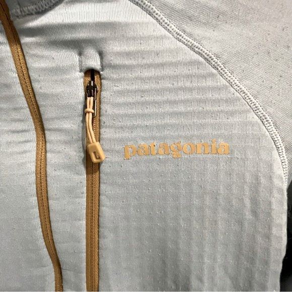 Patagonia R1 Quarter Zip Pullover - Picture 2 of 8
